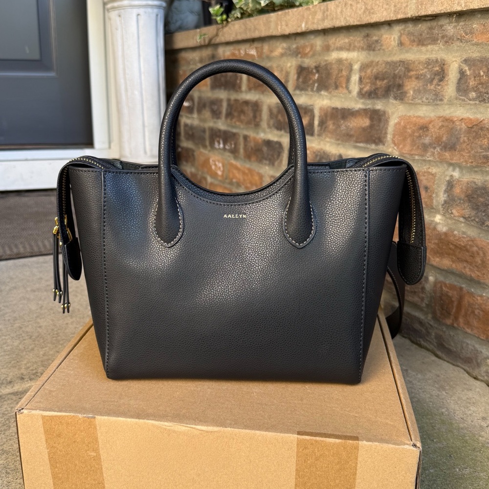 Aallyn New Black Leather Satchel Bag.